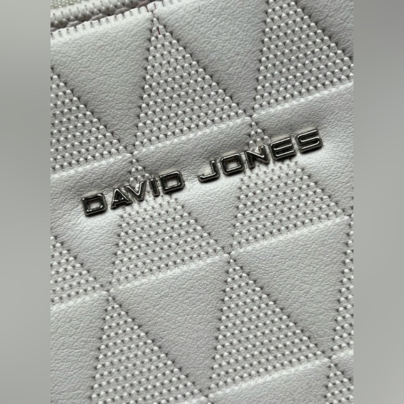 David Jones white shoulder purse - Picture 4 of 4